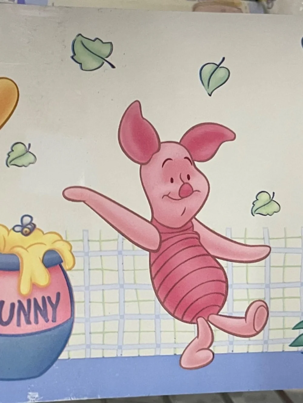 New DISNEY Winnie the Pooh & Friends WALLPAPER BORDER -3 Rolls